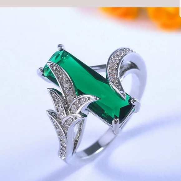 New S925 white sapphire & emerald rings - Picture 5 of 7